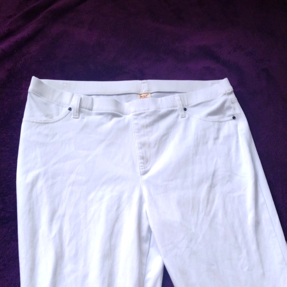 white jeans from faded glory